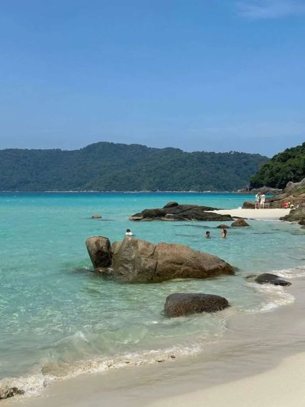 <p><span style="background-color: rgb(254, 254, 224); color: rgb(0, 0, 0);">Viaggio in Malesia - Perentian Island</span></p>